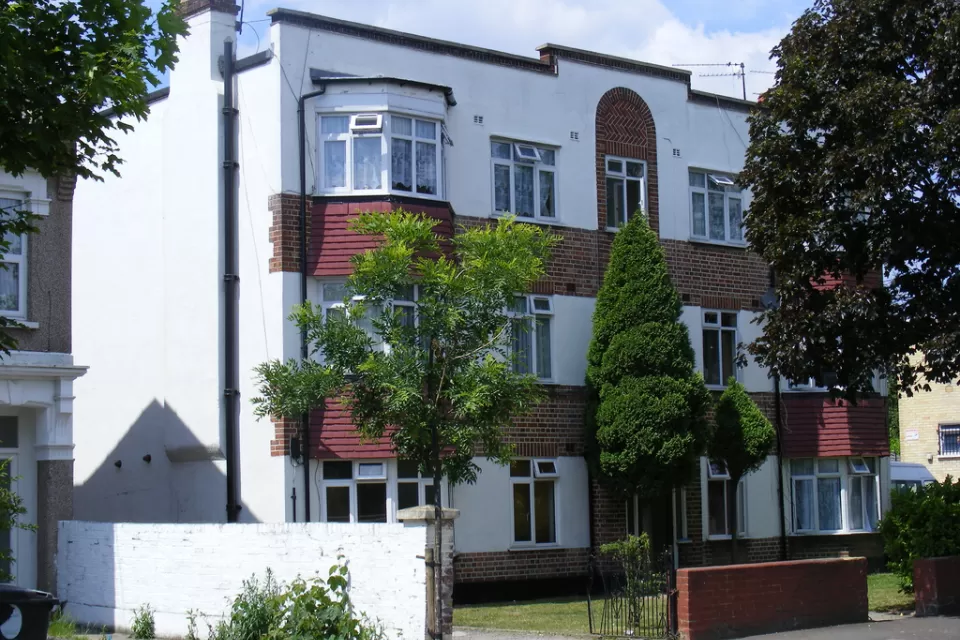 Small-Scale Apartment